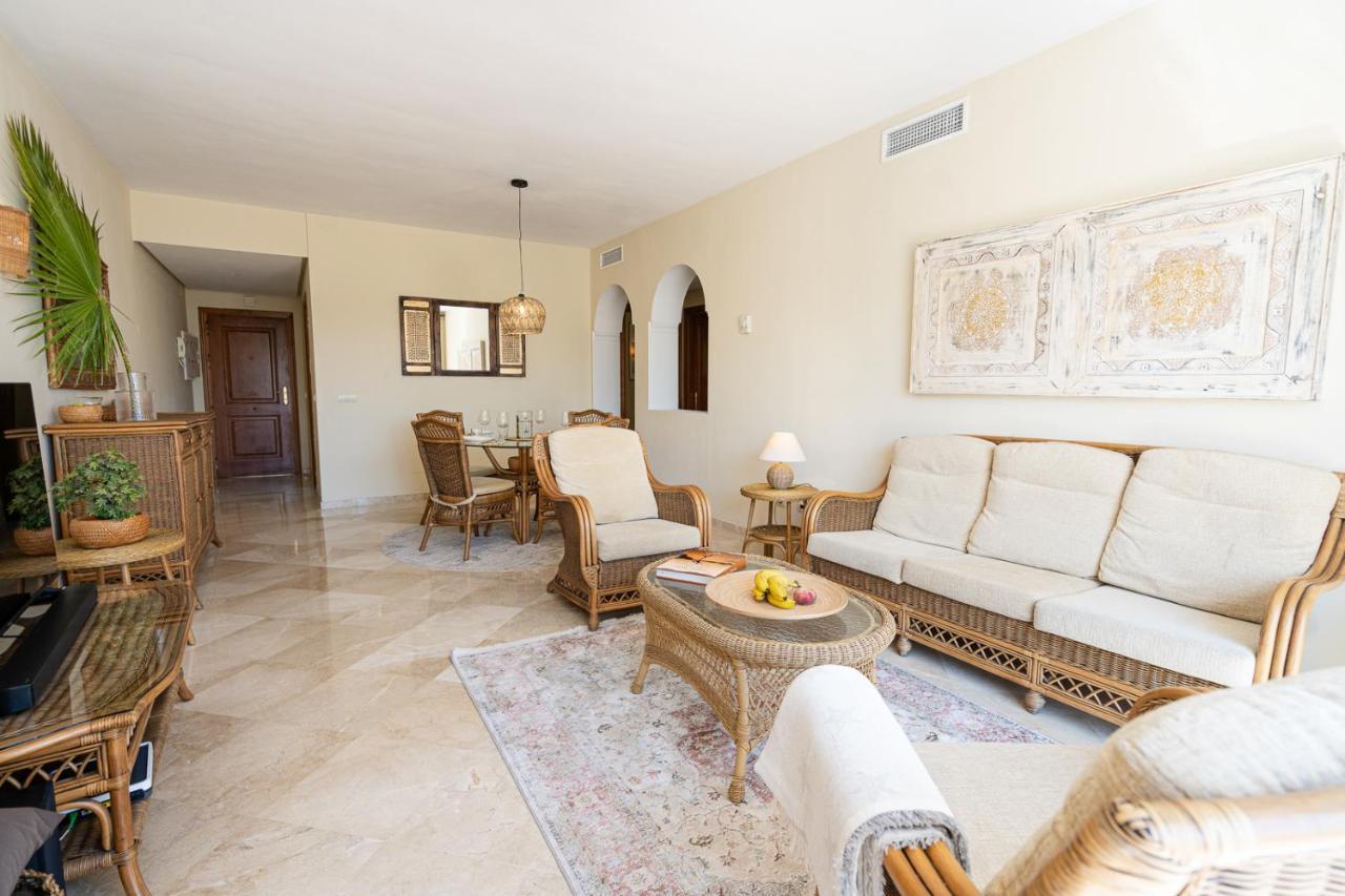 Costalita Beach Apartment Estepona Luaran gambar