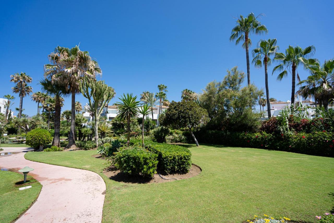 Costalita Beach Apartment Estepona Luaran gambar