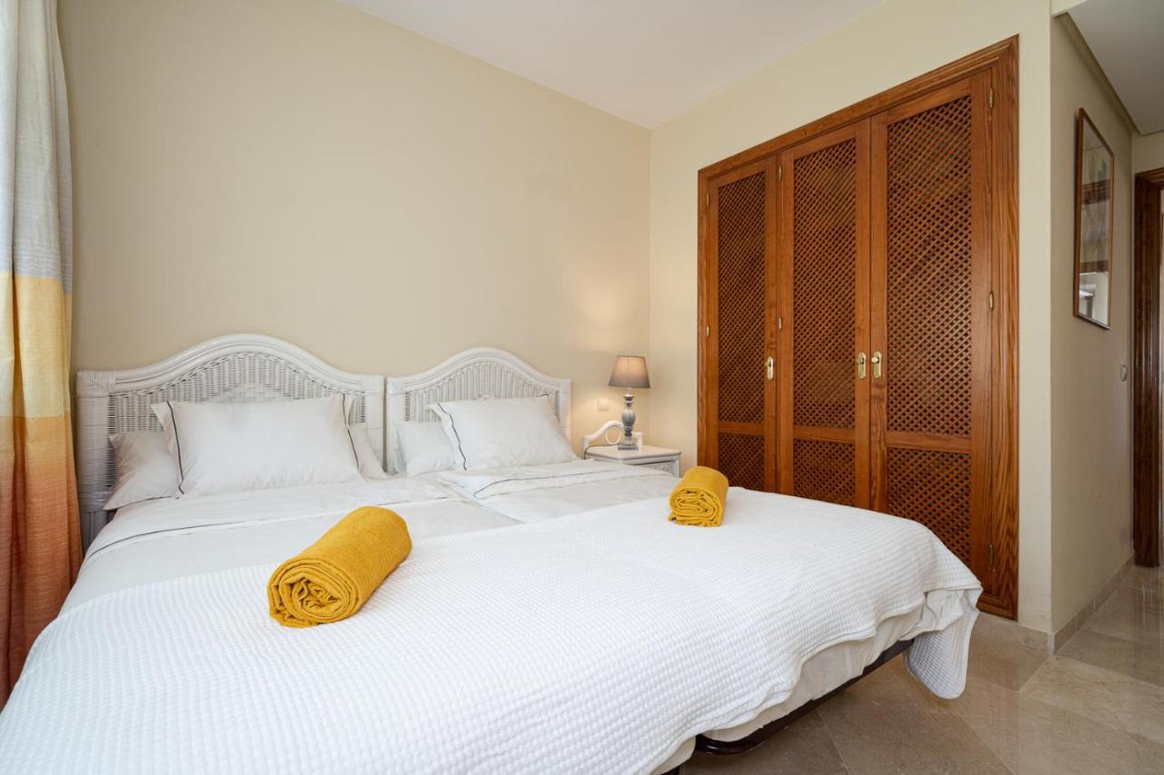 Costalita Beach Apartment Estepona Luaran gambar